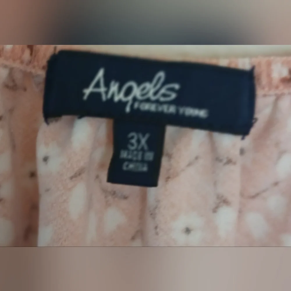 ANGELS FOREVER YOUNG Top Size 3XL Floral Boho Peasant Style Salmon Color Floral - Picture 3 of 5